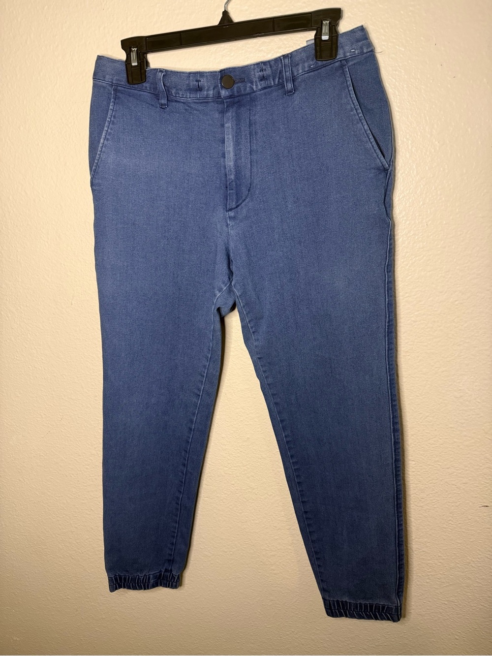 Uniqlo Men's Relaxed Blue Denim Jogger Pants